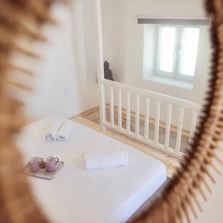 Whitelist Maisonette Ii In *